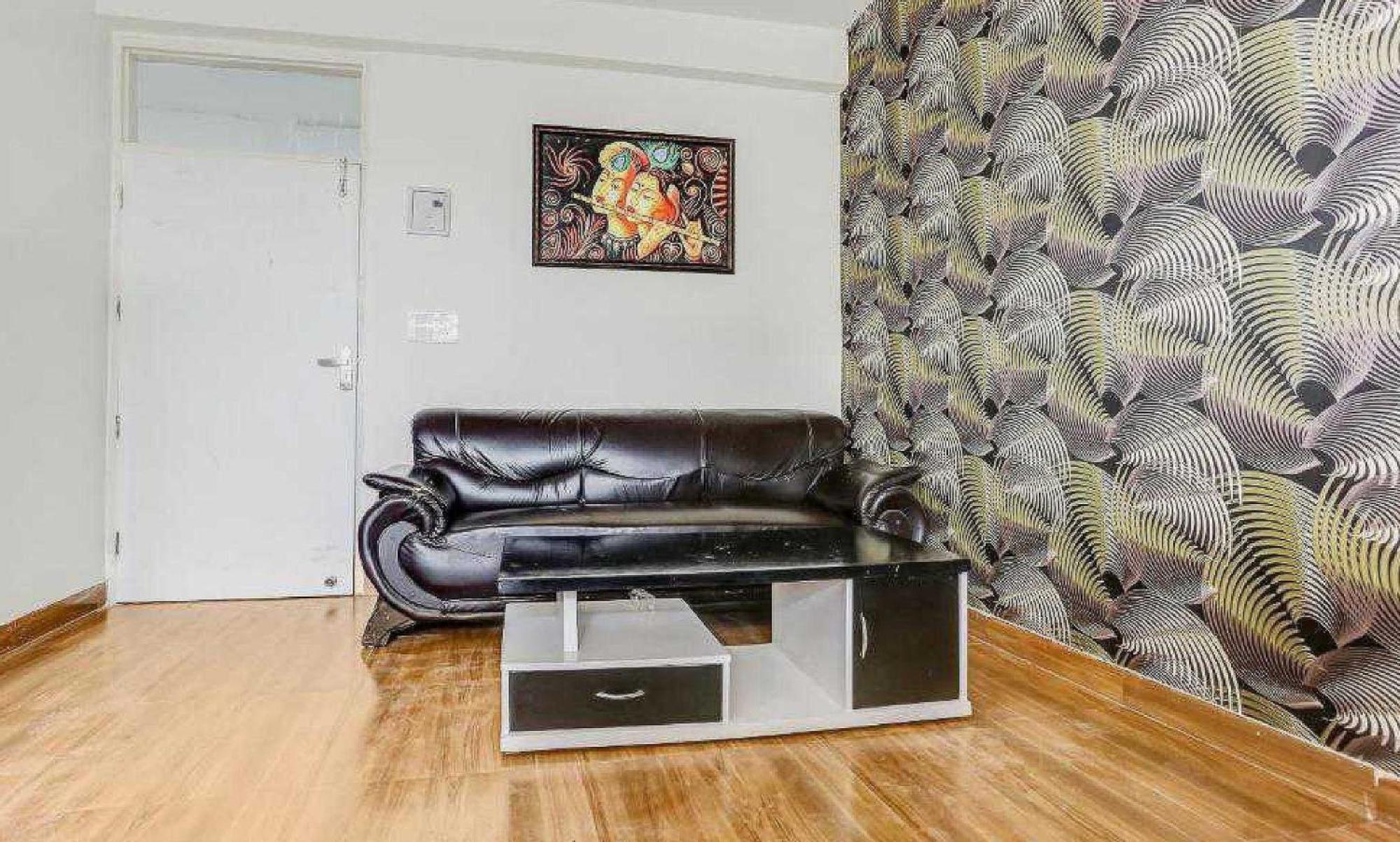 Hotel O Krishna Orchid Near Noida Sector 81 Metro Station Buitenkant foto